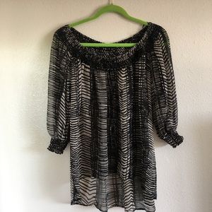 H&M sheer top black & white patterned sz 6 flowy